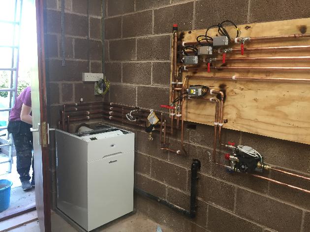 Worcester oil boiler with multiple zones